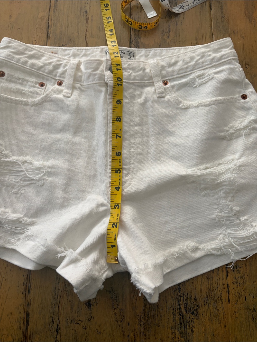 Abercrombie & Fitch White Distressed Denim Short Shorts - Picture 13 of 14